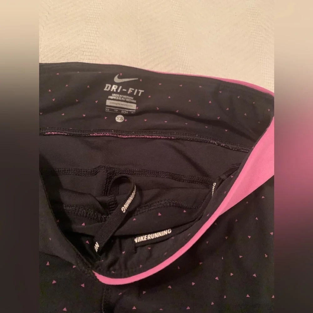 Nike Dri-FIT Capri Leggings Pink Black Polka Dot Print Size XS